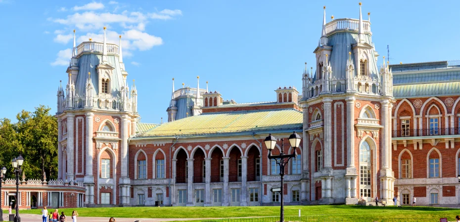Москвадагы «Царицыно» музеи экскурсияларды өзбек тилинде жүргүзө баштады